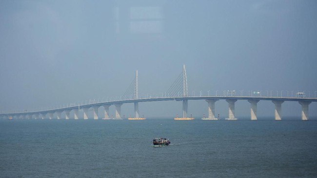 jembatan laut terpanjang
