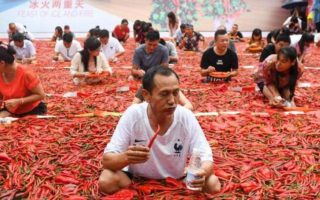 Festival Makan Cabai Terbanyak di Dunia