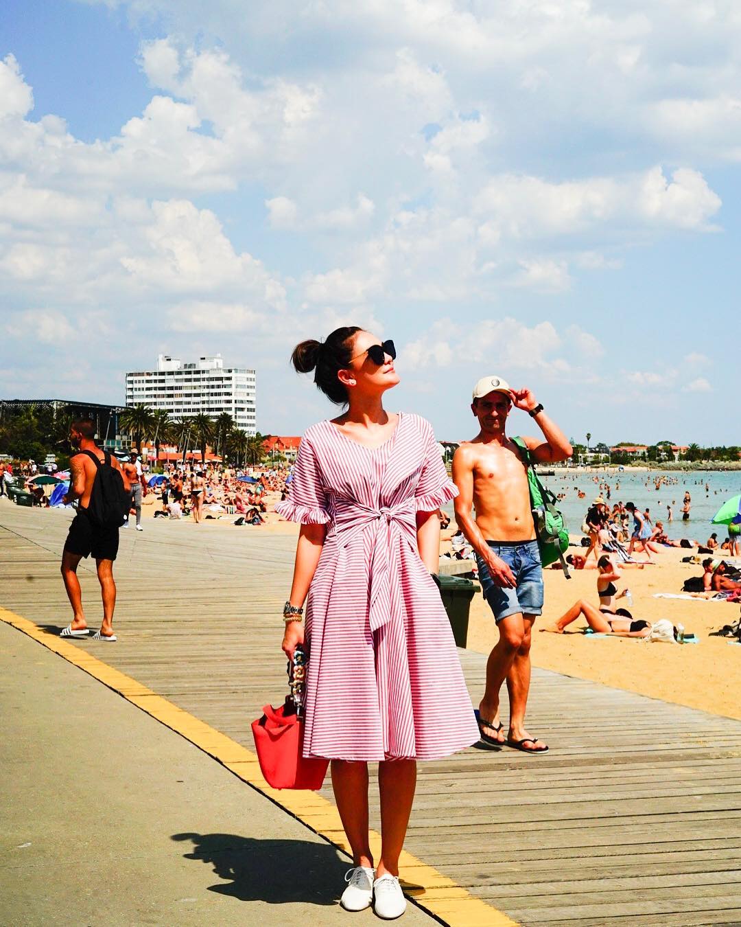 luna maya mirip suzanna