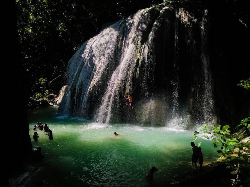 air terjun tirta rimba bau-bau1 - Phinemo.com