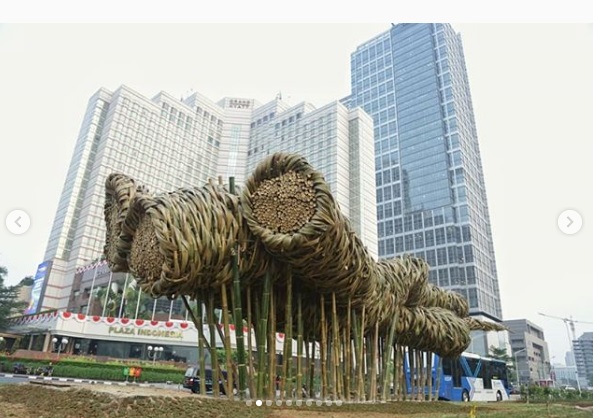 Patung Bambu bundaran HI