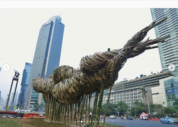 Patung Bambu bundaran HI