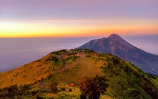 sunrise di gunung merbabu