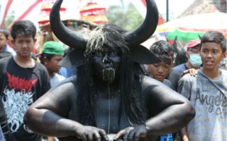 Ada Arak-arakan Manusia Kerbau di Ritual Kebo Keboan Banyuwangi ritual kebo keboan banyuwangi