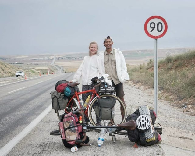 Inspirasi Kisah Traveling bersama Pasangan: Bersepeda 