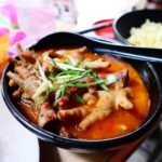 Belum sah jalan-jalan ke Bandung kalau belum coba makan?