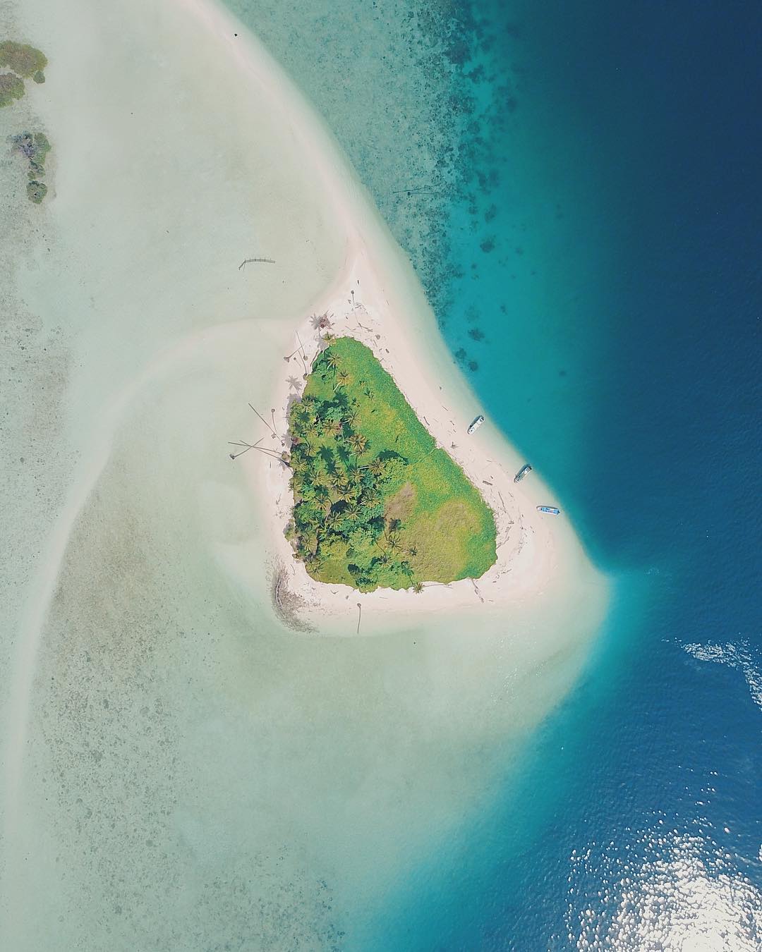 Pulau Manimbora