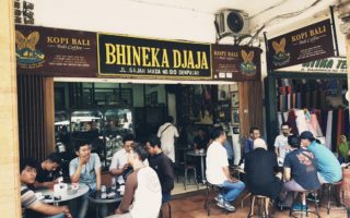 Kedai kopi Bhineka Djaja