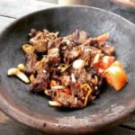 Belum sah jalan-jalan ke Bandung kalau belum coba makan