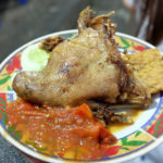 Belum sah jalan-jalan ke Bandung kalau belum coba makan?