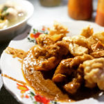 Belum sah jalan-jalan ke Bandung kalau belum coba makan?