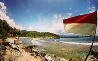 Pantai Momong Aceh