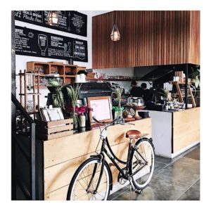 Peloton Super Shop, Toko Sepeda Dengan Vegan Food Terbaik di Bali