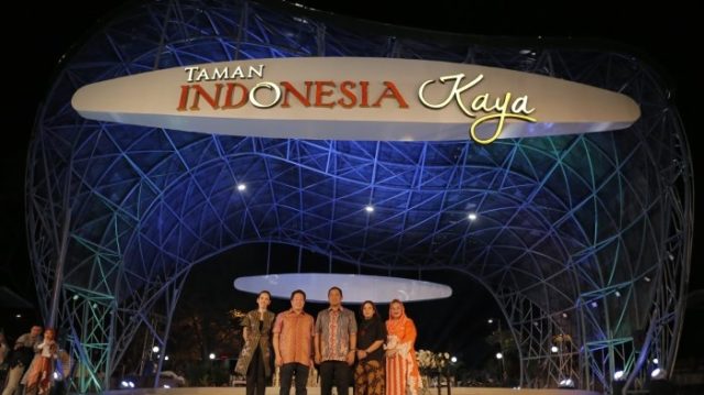 taman indonesia kaya
