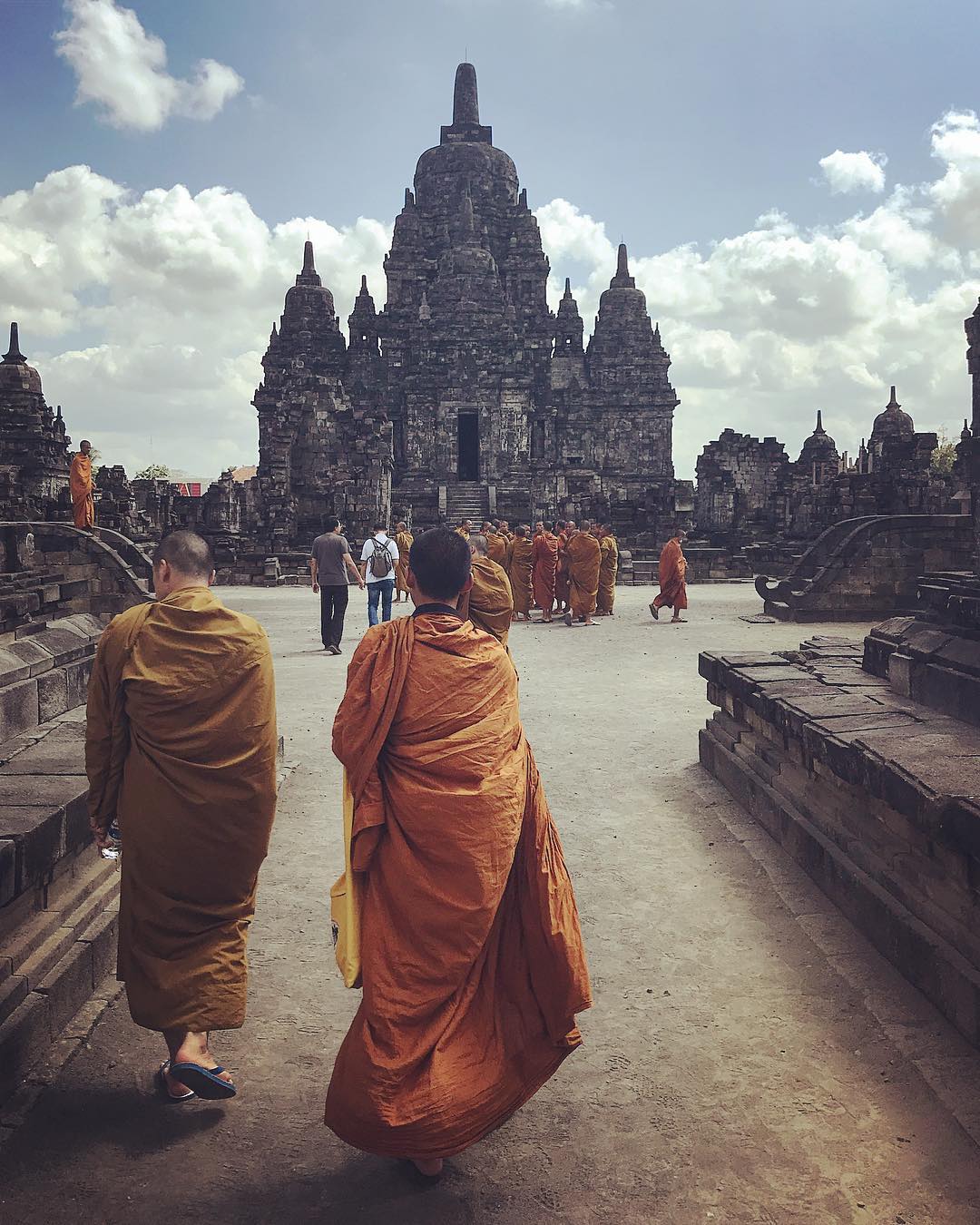 contoh foto instagramable Candi Sewu Spot Instagramable Dekat dengan Candi Prambanan