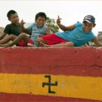 Kuna children in Playa Chico.