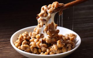 Nattō, Kuliner Menjijikkan Jepang yang Bikin Panjang Umur kuliner menjijikkan jepang