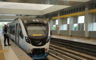 jam operasi lrt palembang