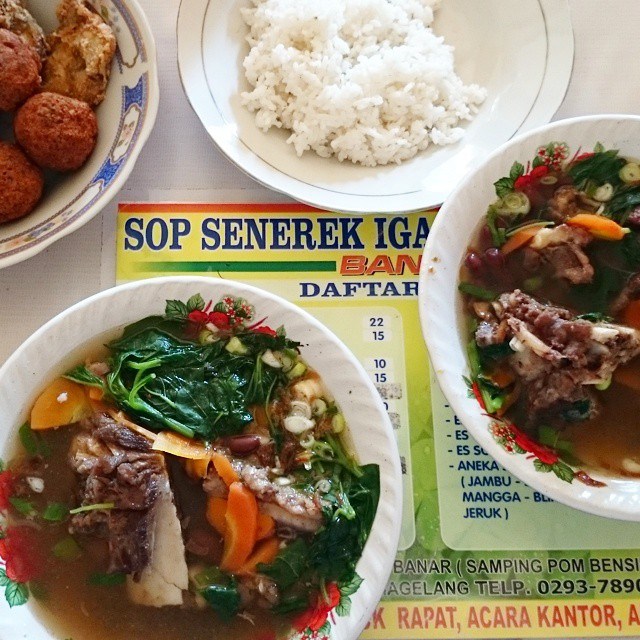 sekitar candi borobudur