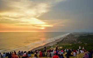 Bukit Paralayang Parangtritis