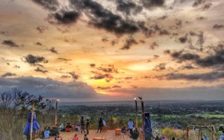Puncak Sosok
