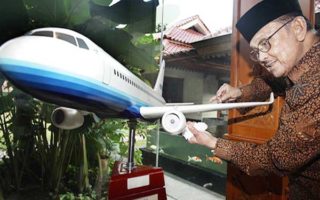 pesawat buatan habibie