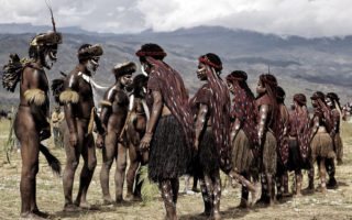 tradisi orang papua