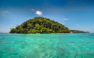 pulau run maluku