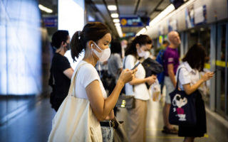 Dampak Virus Corona, Hancurkan Perekonomian dan Pariwisata Global dampak virus corona