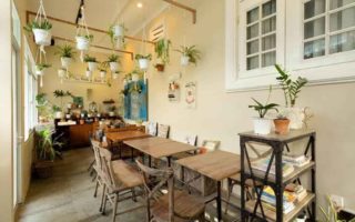 Cottonwood Bed & Breakfast Bandung, Hotel Instagenic untuk Staycation cottonwood bed & breakfast bandung