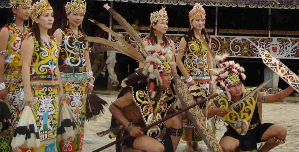 penyebab keberagaman suku bangsa dan budaya di indonesia