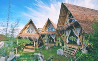 Bukit Saung Bambu Cartil Bandung, Hotel Unik untuk Staycation Seru! bukit saung bambu cartil bandung