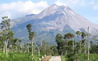 gunung paling aktif