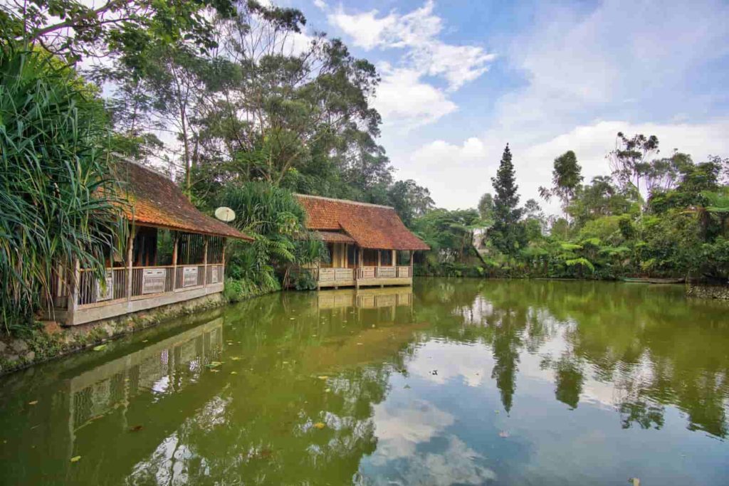 Sapulidi Resort Hotel  Akomodasi Mengapung Lembang untuk Liburan