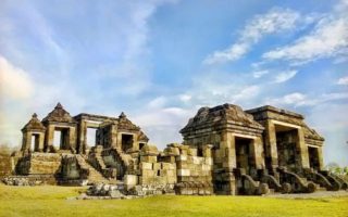 Candi Ratu Boko Jogja, Istana Raja Raksasa Bengis Pemakan Manusia candi ratu boko jogja