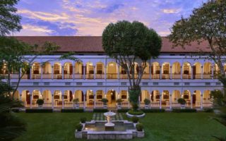 hotel bersejarah di indonesia